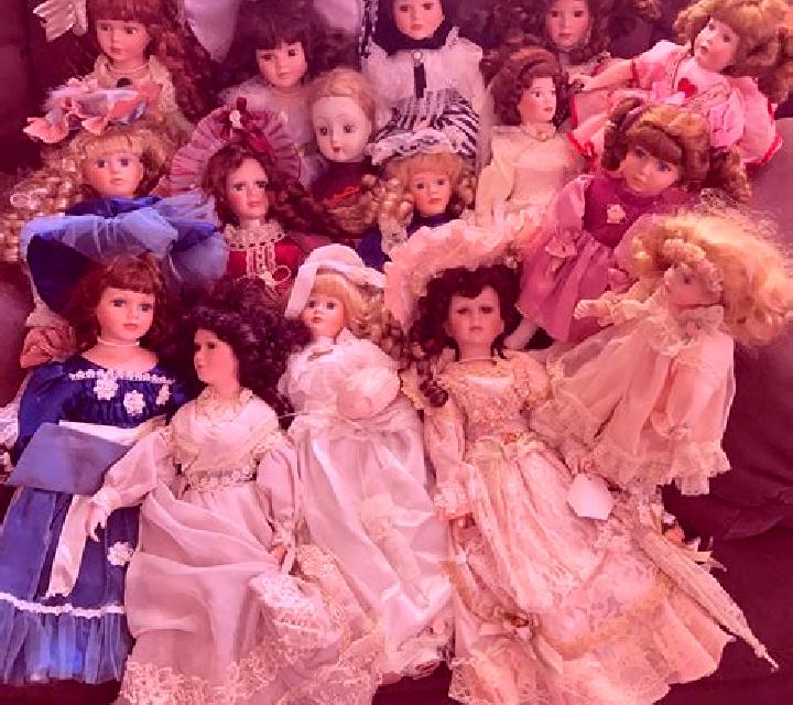 Porcelain Dolls online slot