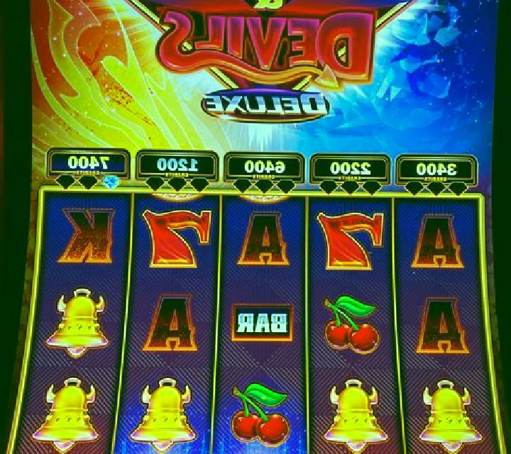 Power Diamonds Deluxe slot game