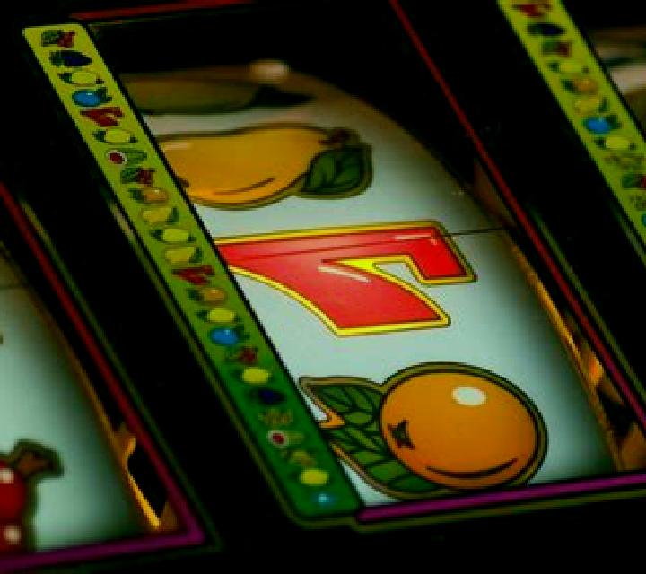Precious 7 slot machine