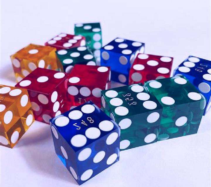 Puppet Show Dice slot game