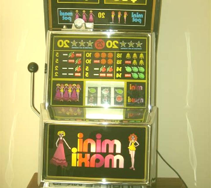 Pure Money International slot machine