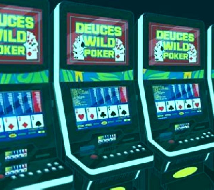 Pyramid Deuces Wild (Betsoft) slot machine