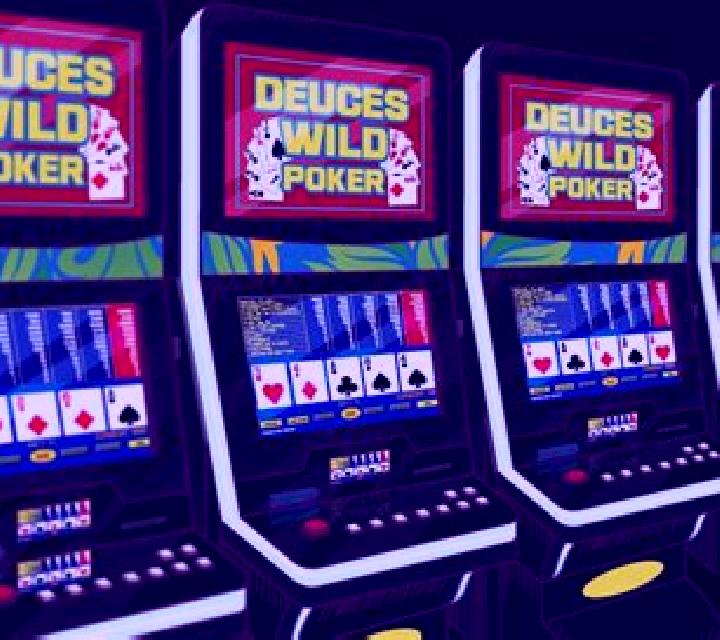 Pyramid Deuces Wild (Betsoft) slot