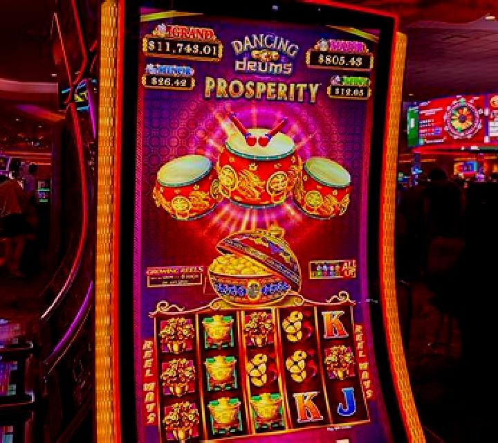Queen of the Tribes slot machine