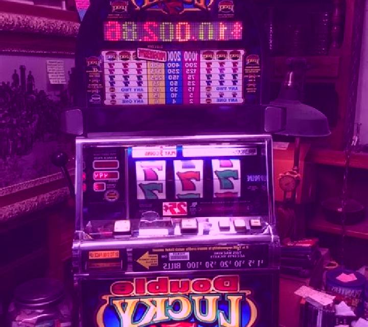 Quick Hit Black & White 7s slot machine