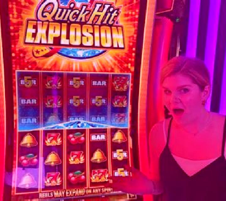 Quick Hit Link 888 - Red slot