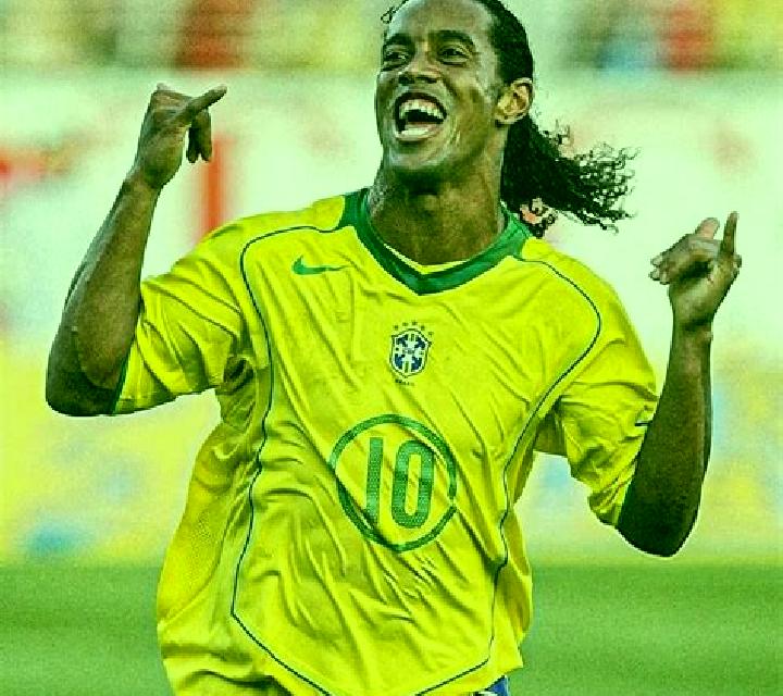 R10 Crash by Ronaldinho Gaucho slot machine