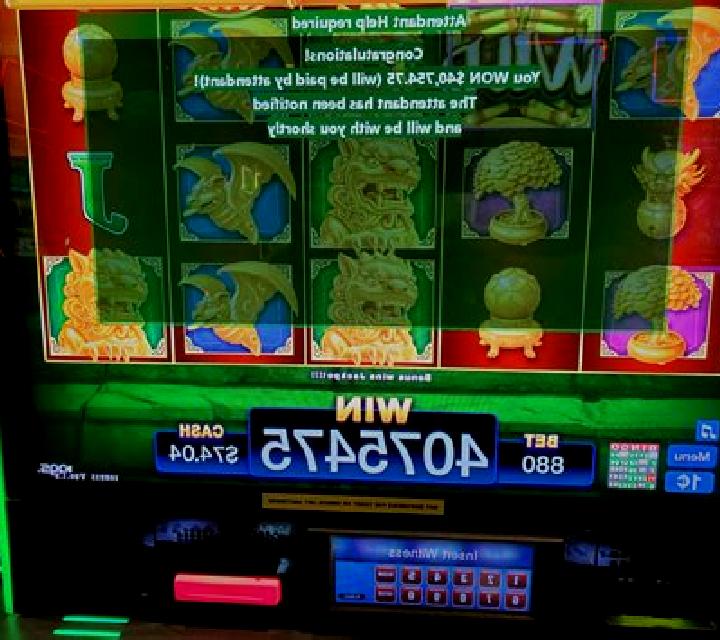 Razor Nudge slot machine