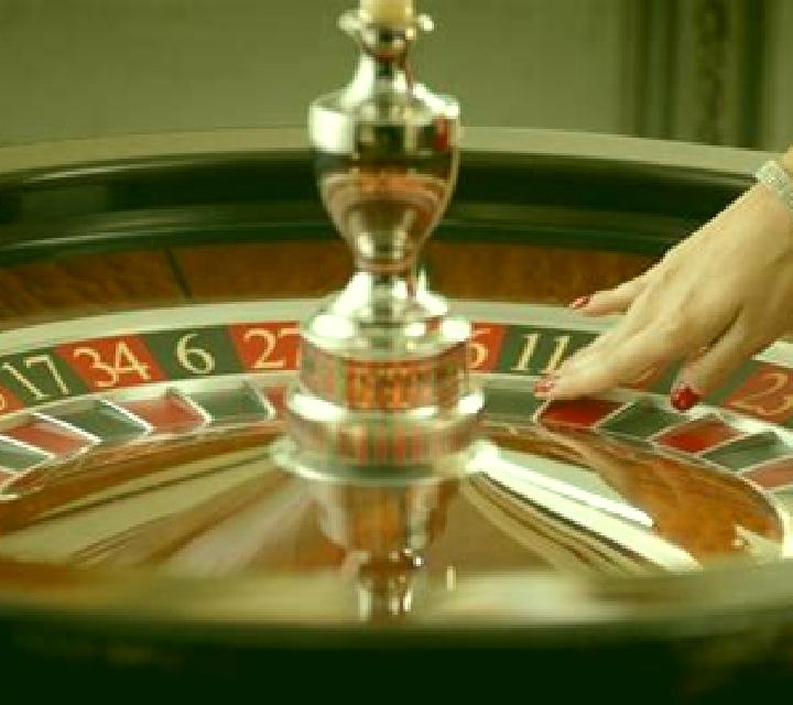 Real Roulette con Angela online slot