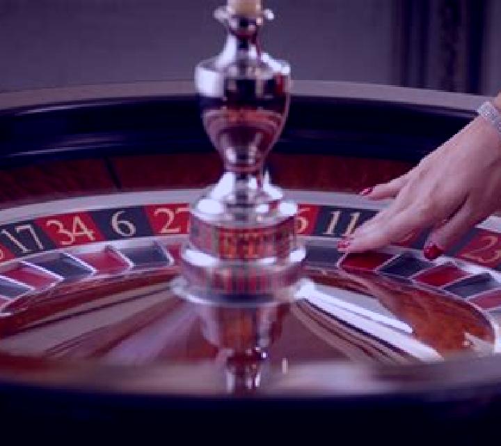 Real Roulette con Angela slot machine