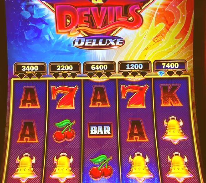 Red Diamonds slot