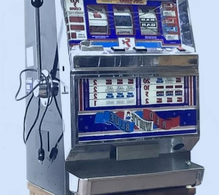 Red White Blue 3 Lines slot game