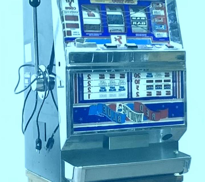 Red White Blue 3 Lines slot machine