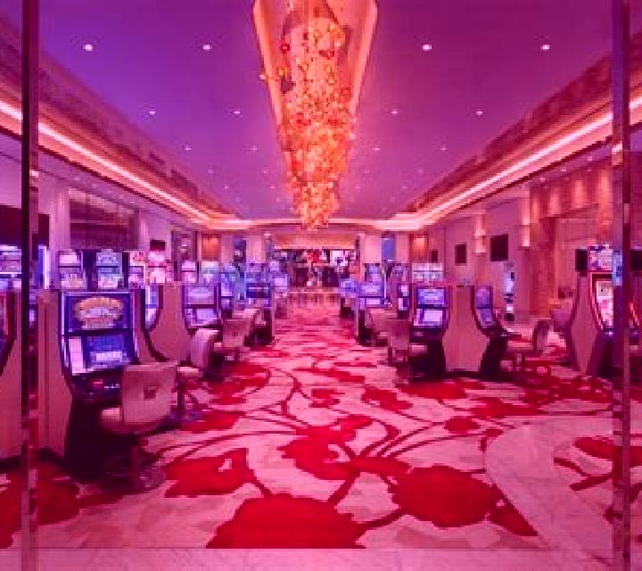 Red (X Room) slot game