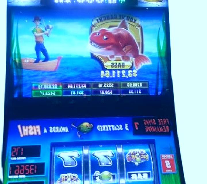 Reel Big Catch slot machine