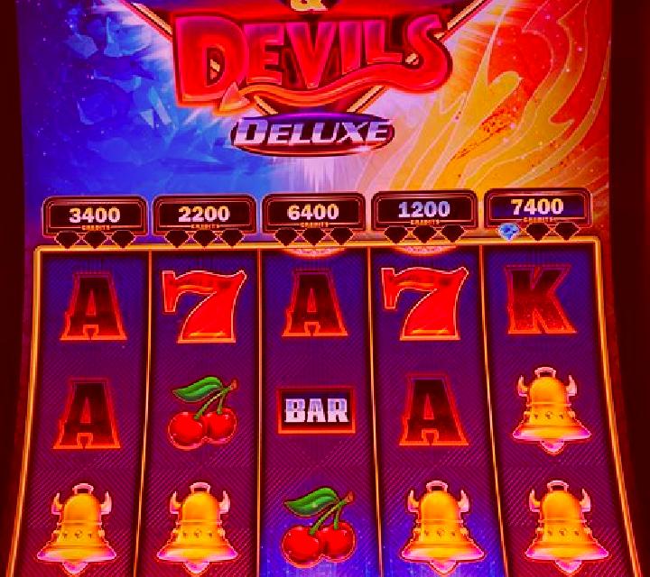 Reel Devils slot machine