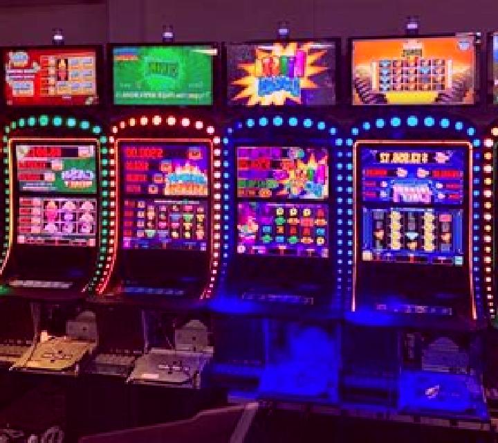 Reel Empire slot machine