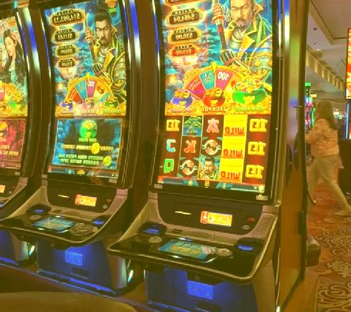 Reels Avenue Link&Win slot machine