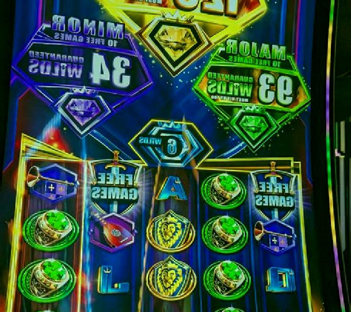 Regal Crown 25 slot game
