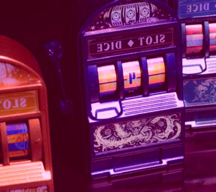Regal Crown 50 Dice slot machine