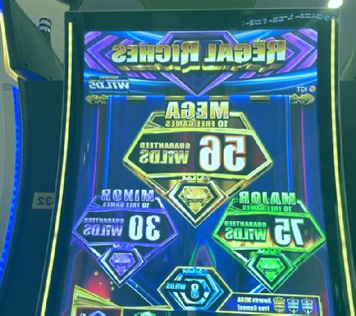 Regal Riches (RTG) slot game