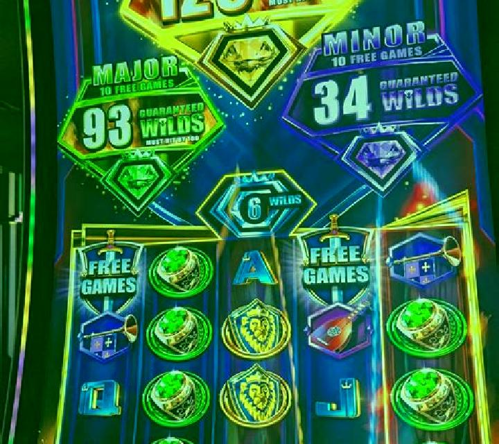 Regal Spins 10 slot game