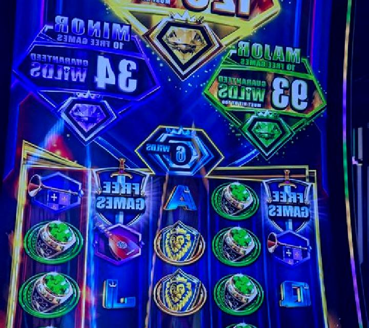 Regal Spins 100 slot
