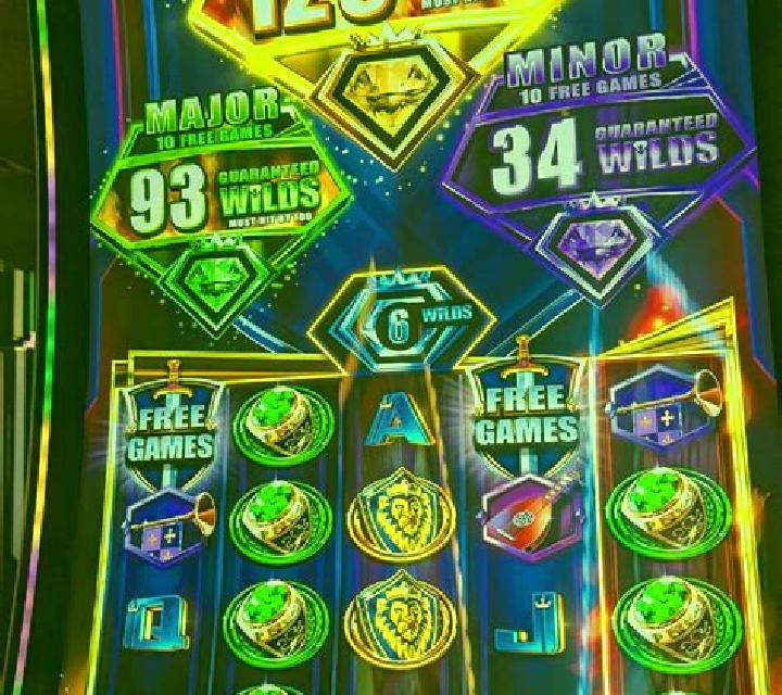 Regal Spins 40 slot machine
