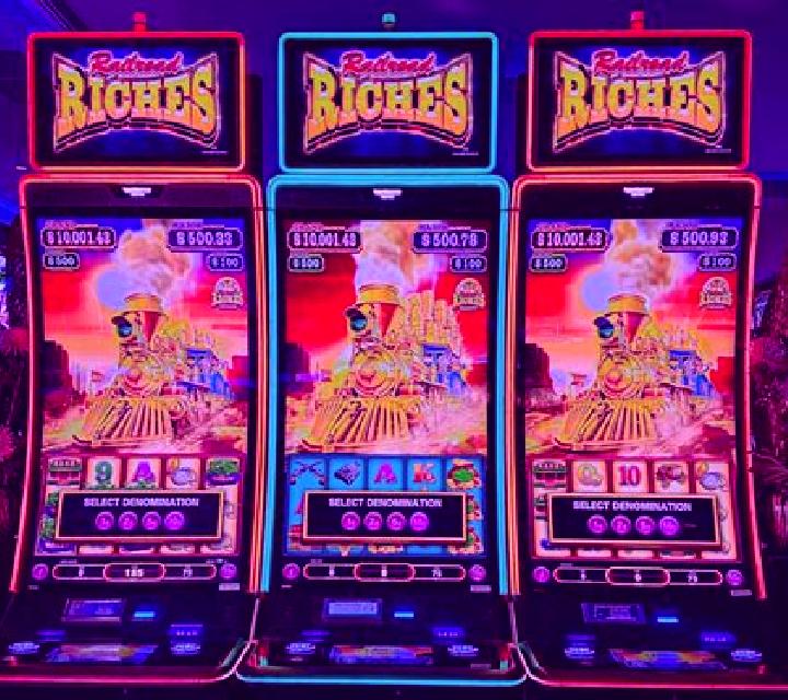 Relic Riches slot machine