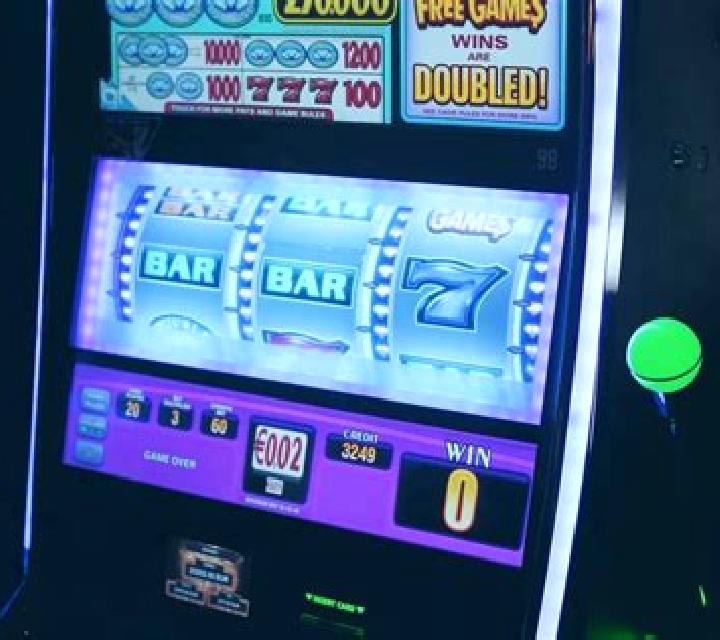 Rich and Famous slot game