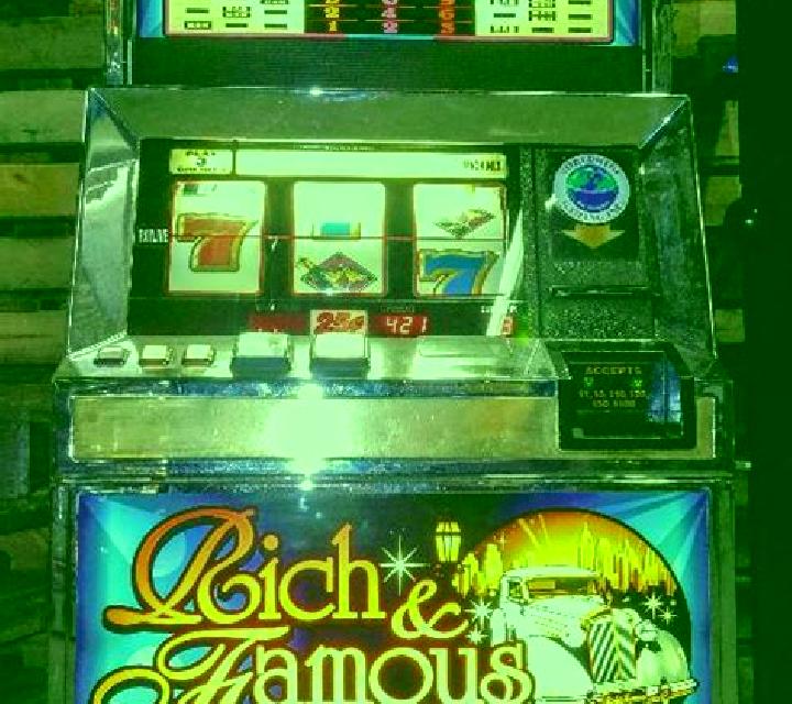 Rich and Famous slot
