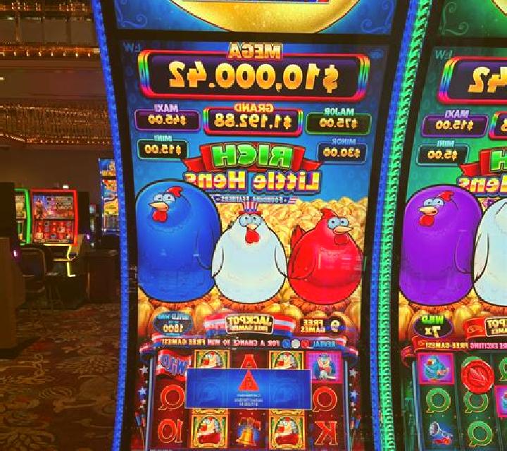Rich Little Hens Founding Feathers slot game