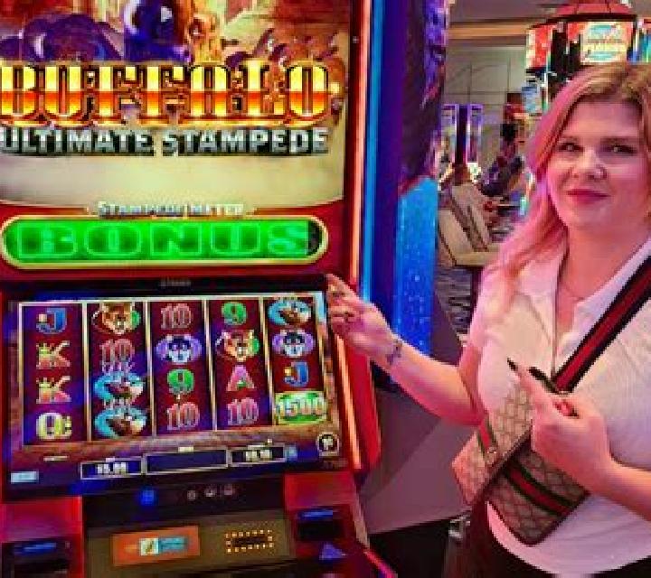 Riot Ultimate slot machine