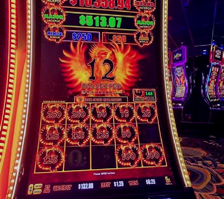 Rise of the Phoenix slot machine