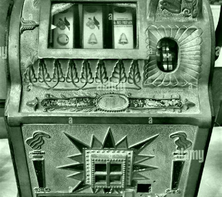 Roaring 20s slot machine