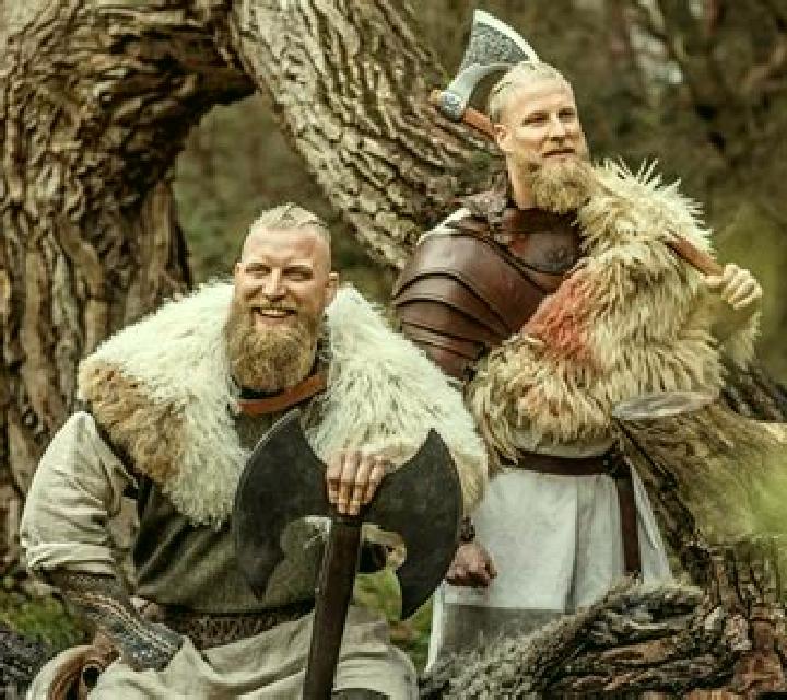 Rock vs Paper: Viking’s mode slot machine