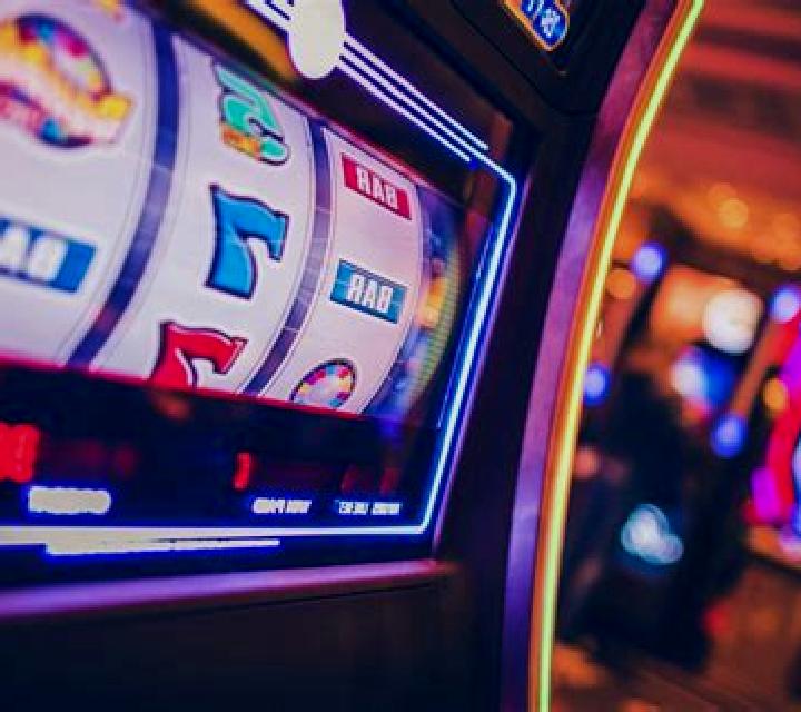 Roll X slot game