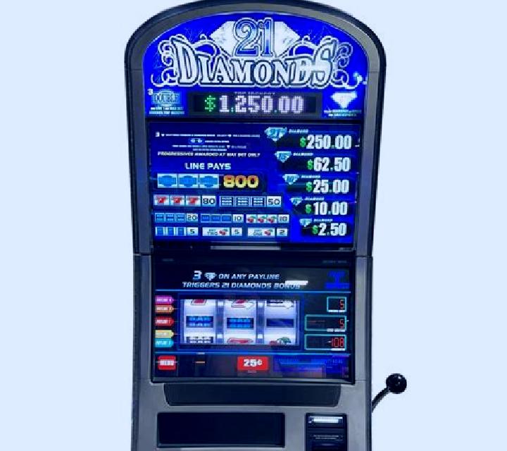 Rolling Diamonds slot game