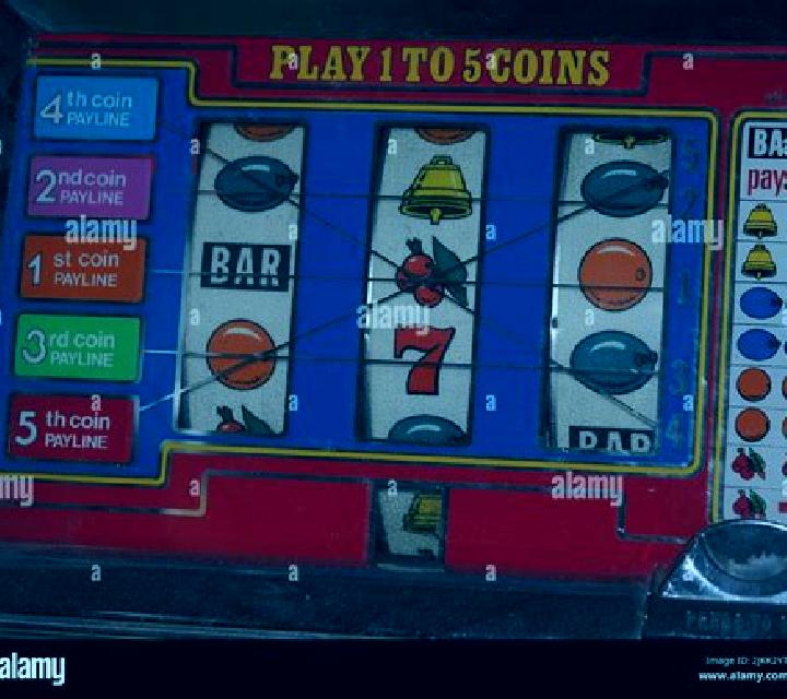 Roman Coin slot machine