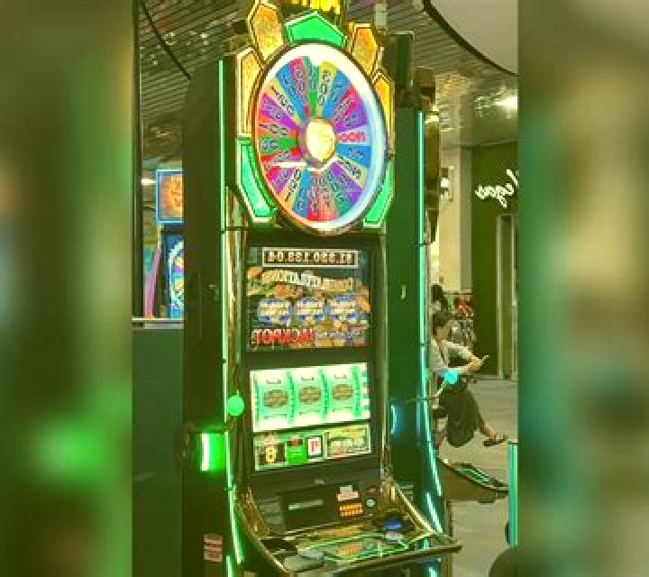 Roulette Titanium slot