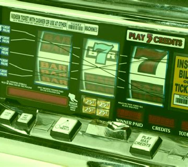 Roxy Bar slot machine