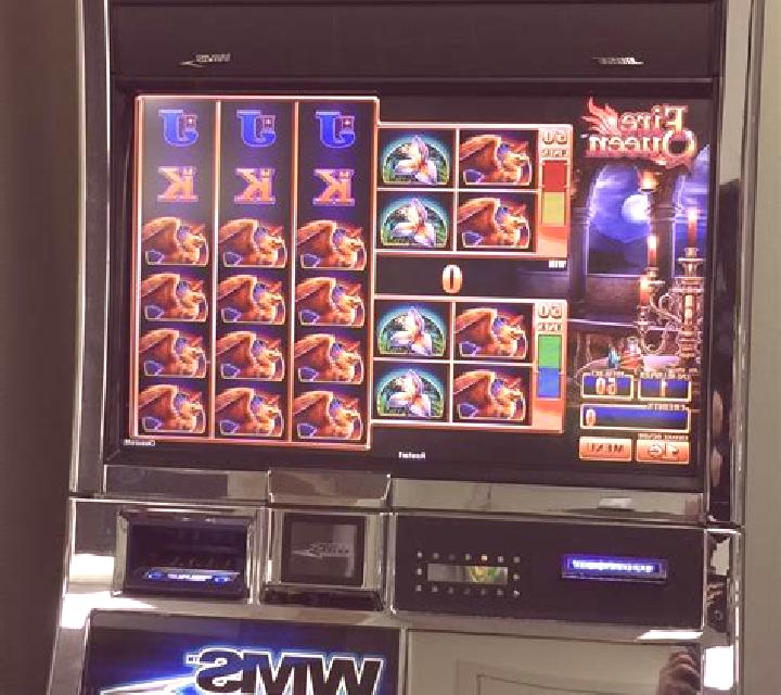 Royal Queen slot machine