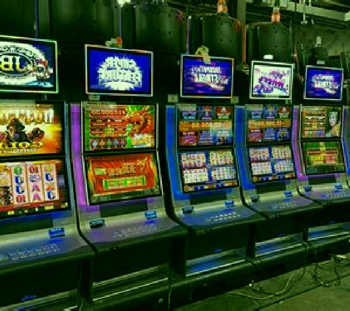 Runner Unlimited Cascading Wins online slot