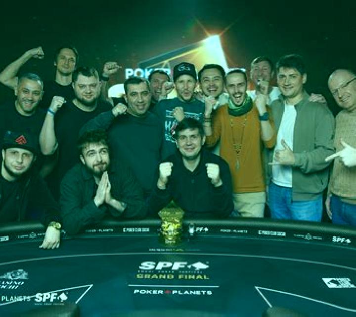 russian Poker (CreedRoomz) slot