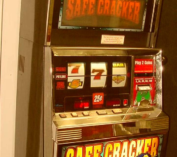 Safecracker (Playtech) slot machine