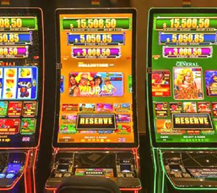Satyr and Nymph (Casino Technology) slot machine