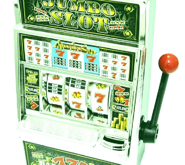 Scratch N Roll slot machine