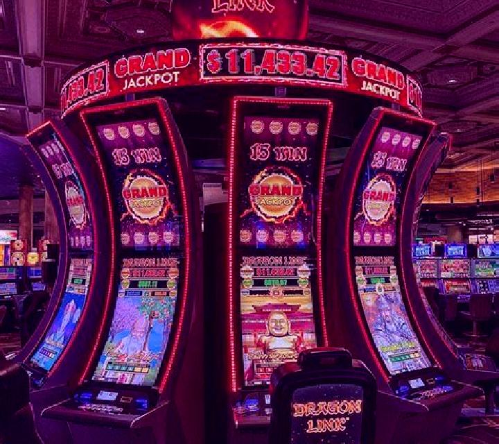 Sea Palace slot machine