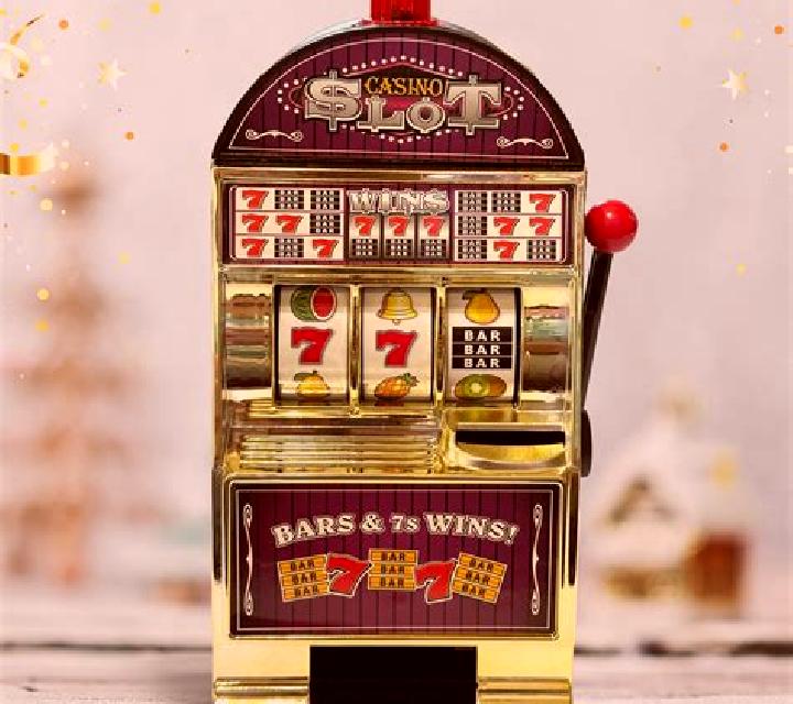 See Cards Three Toy slot game