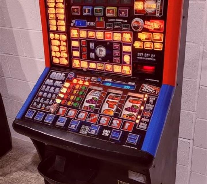 Sheriff Chase slot machine